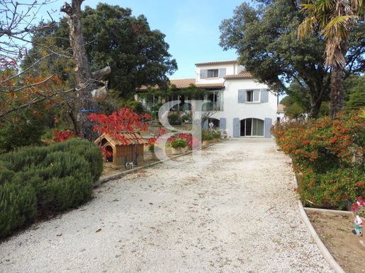 Maison 6 pièces 158 m² · à Valréas · 158 m² · 395 000 €