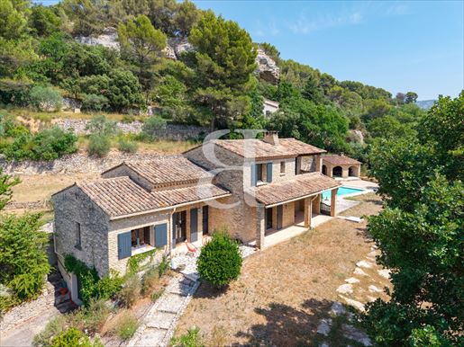 Maison 5 pièces 160 m² · à Le Beaucet · 160 m² · 842 000 €