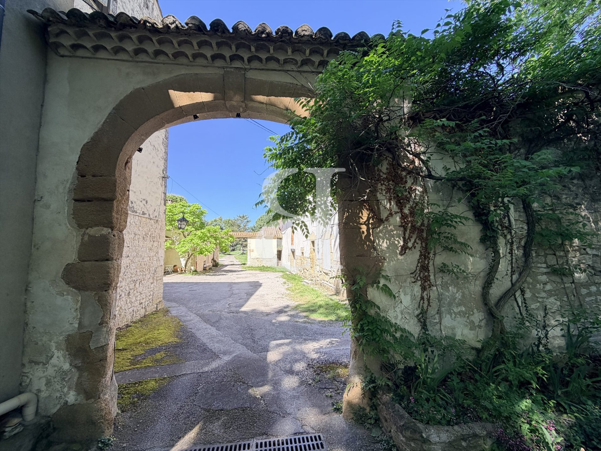 Maison à vendre, 600m², Pernes-les-Fontaines