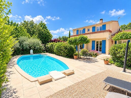 Maison 6 pièces 143 m² · à Saint-Didier · 143 m² · 379 000 €