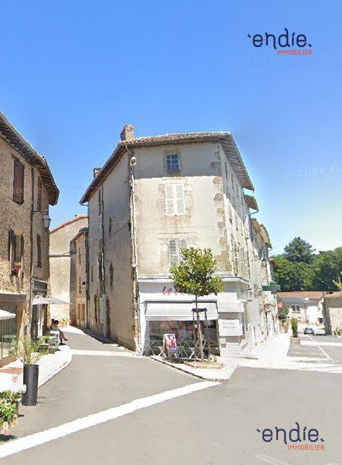 Maison 7 pièces 180 m² · à Rochechouart · 180 m² · 294 922 €