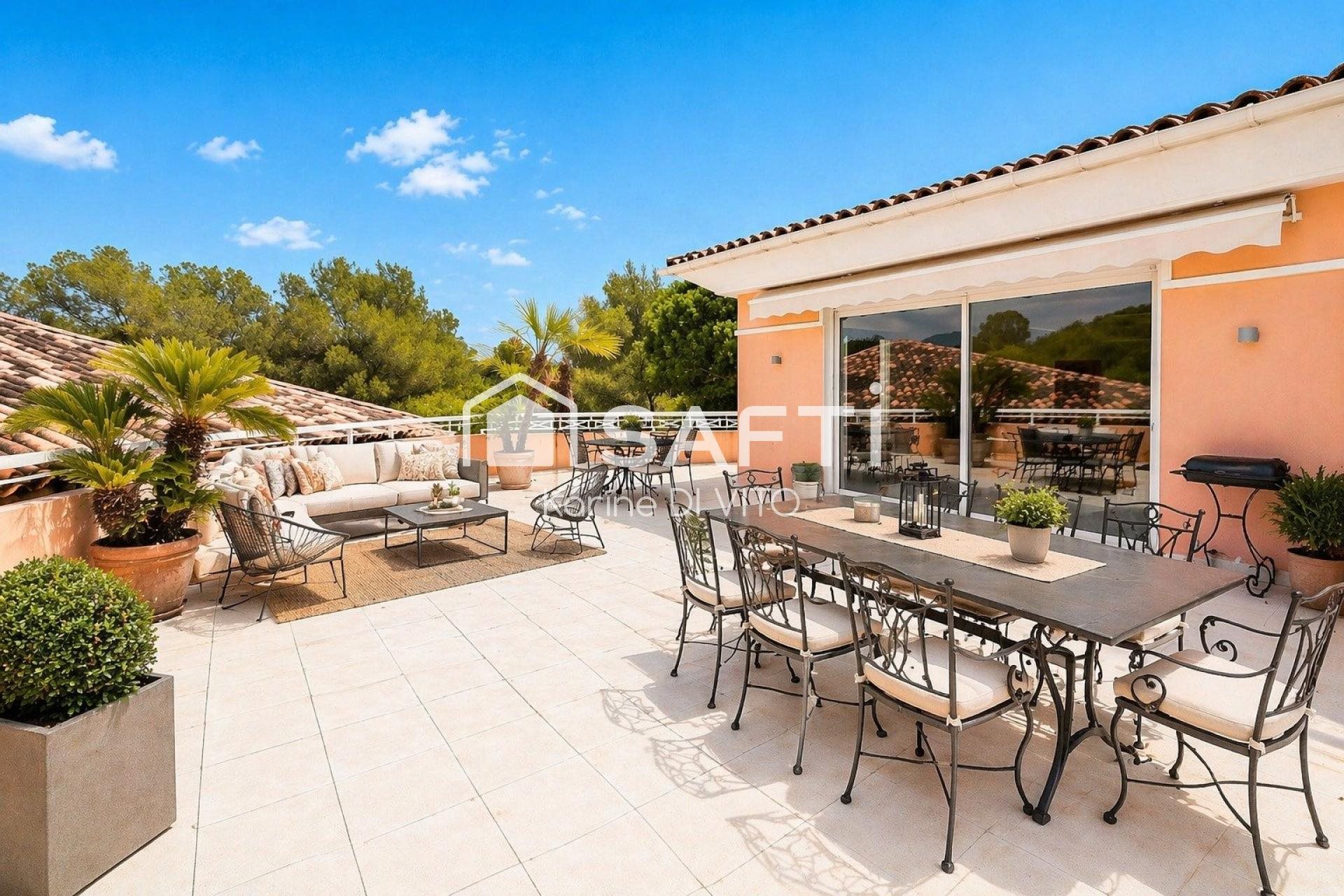 Appartement à vendre, 97m², Saint-Raphaël