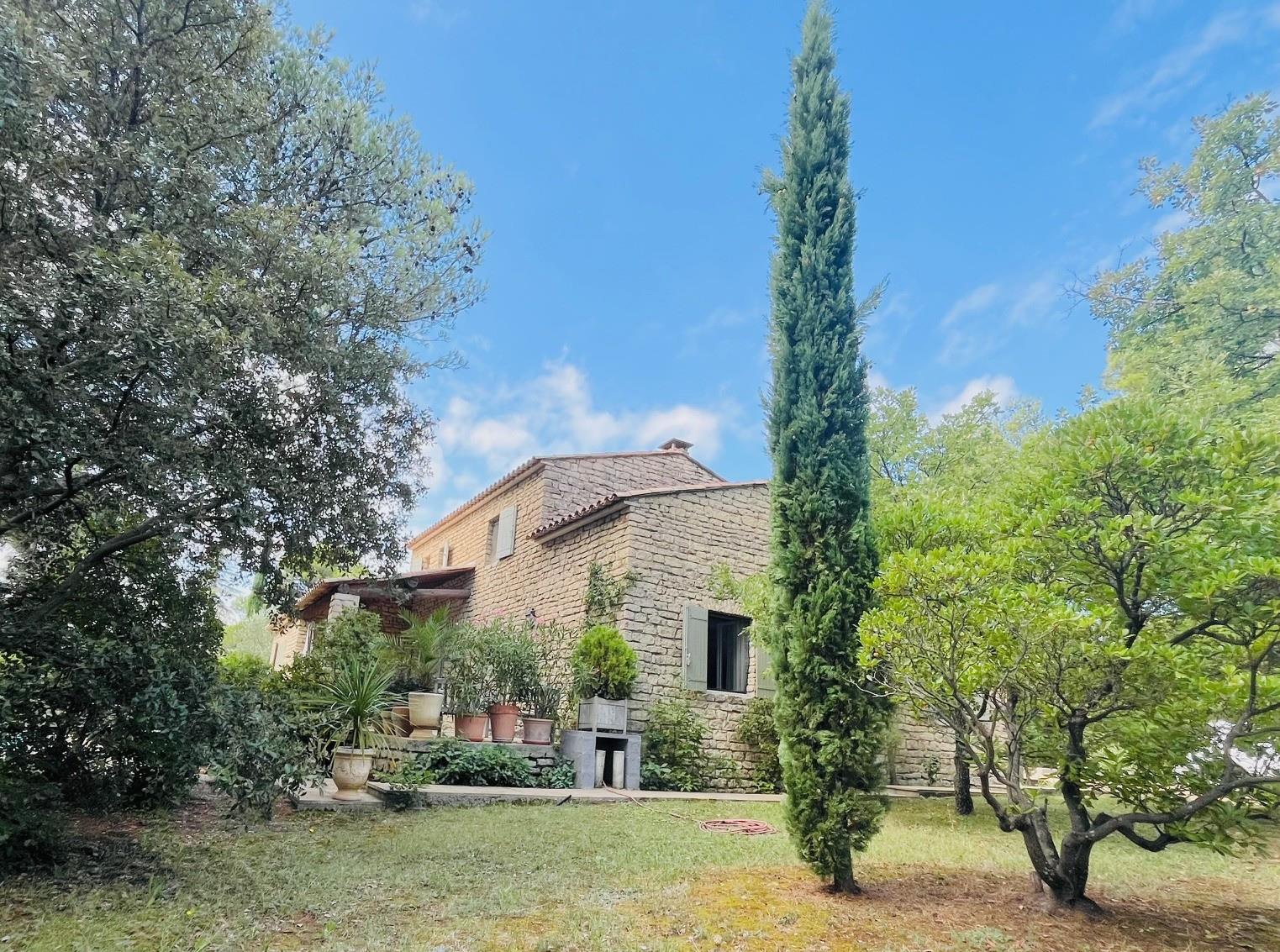 Maison à vendre, 174m², Murs