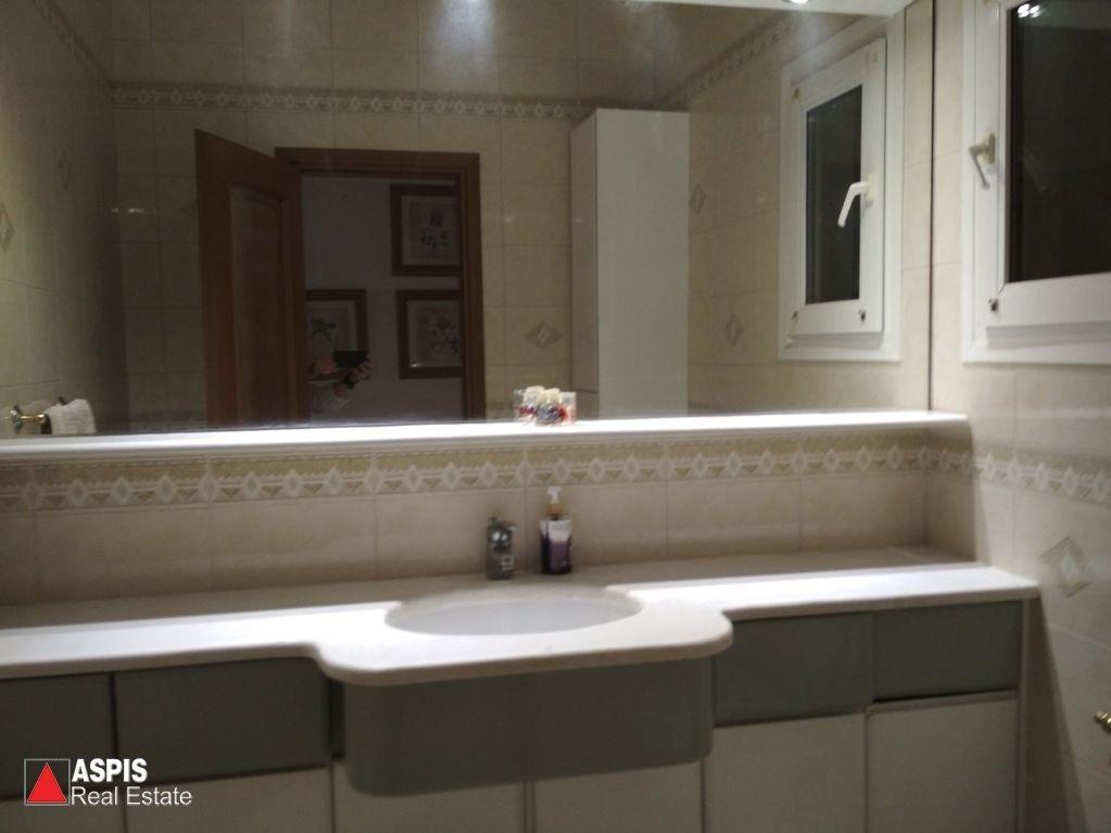 976641 - Detached house For sale, Kalivia Thorikou, 584 sq.m., €2.700.000
