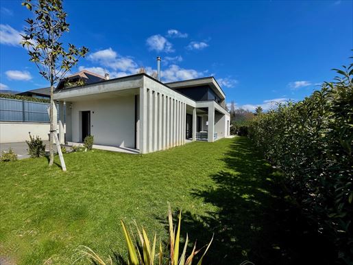 Maison 6 pièces 228 m² · à Divonne-les-Bains · 228 m² · 1 290 000 €