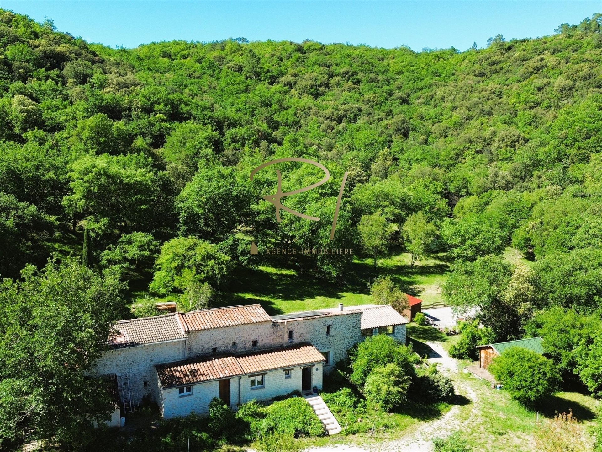 Maison à vendre, 191m², Barjac