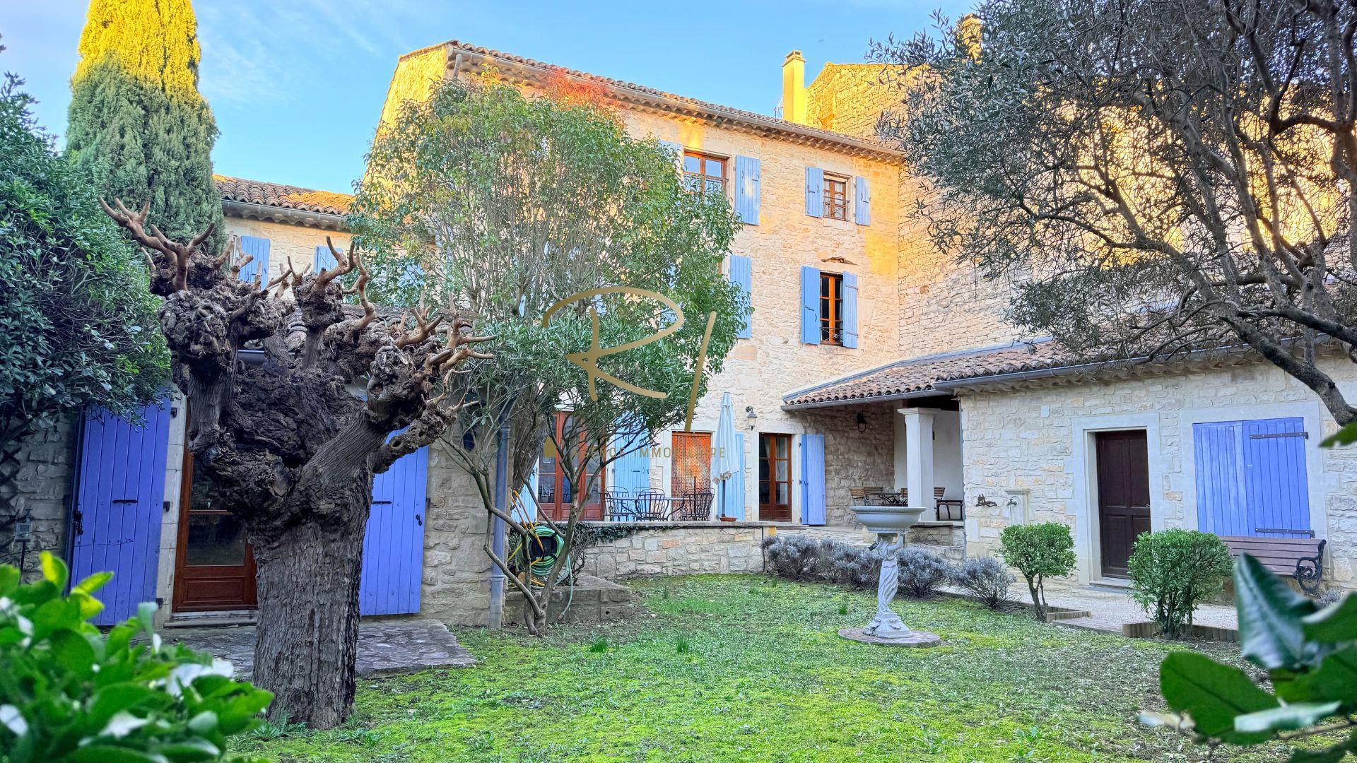 Maison à vendre, 233m², Barjac