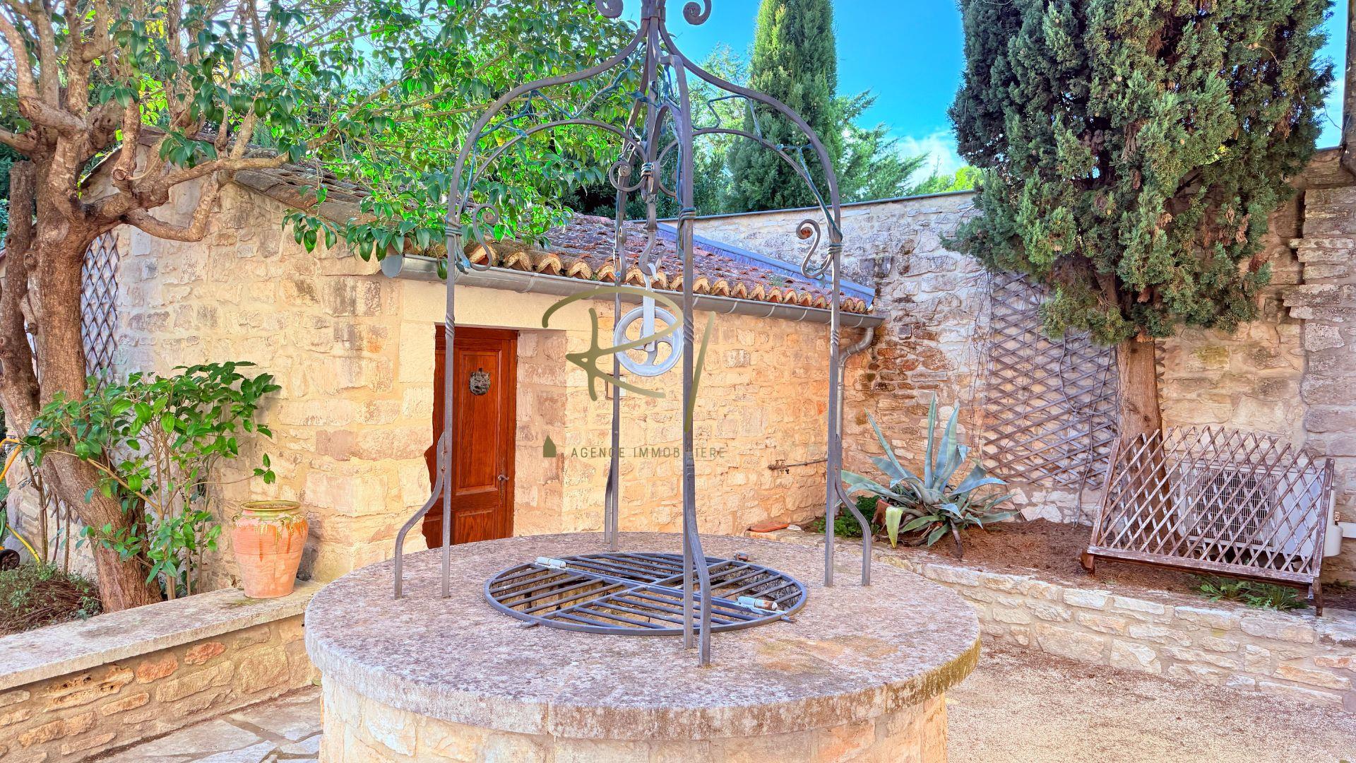 Maison à vendre, 233m², Barjac