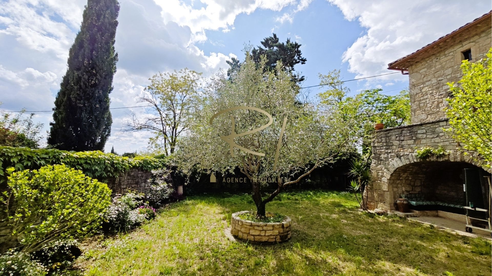 Maison à vendre, 300m², Issirac