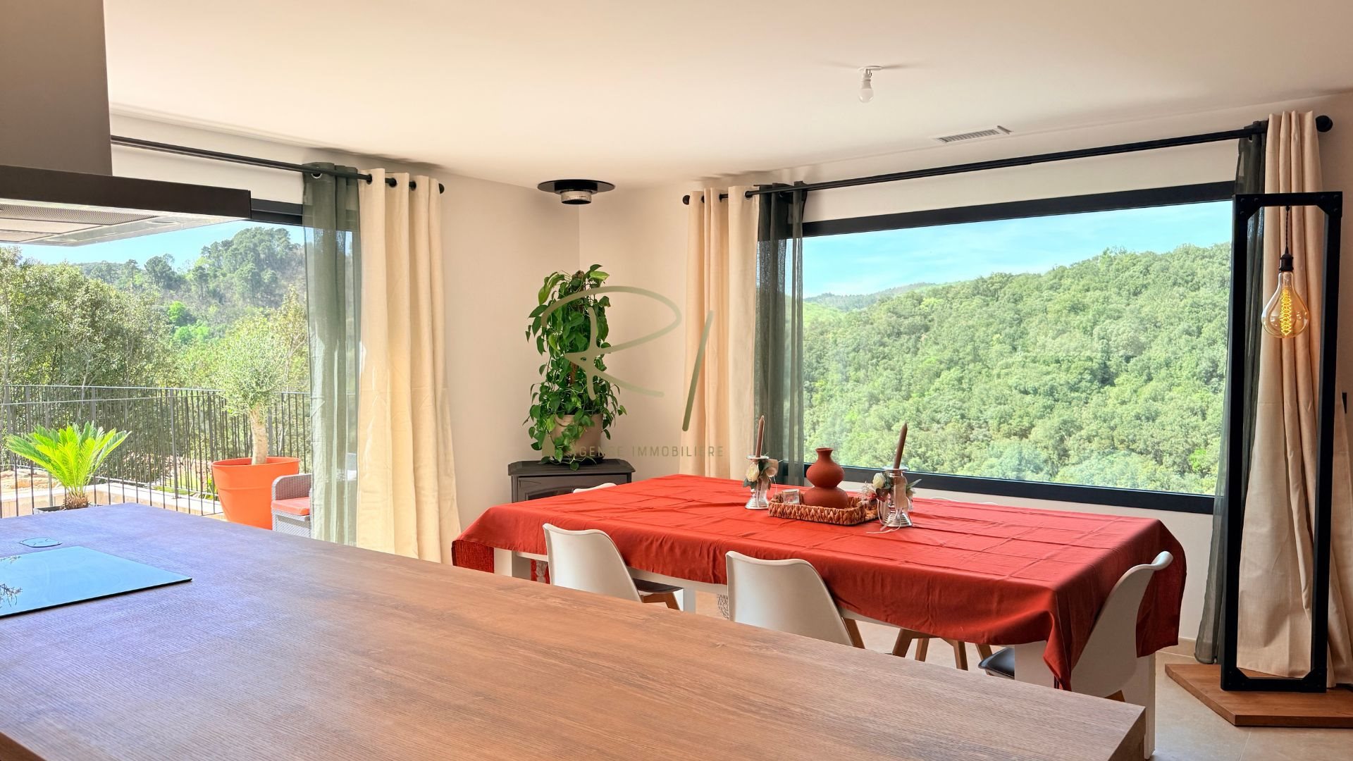 Maison à vendre, 196m², Saint-Jean-du-Pin