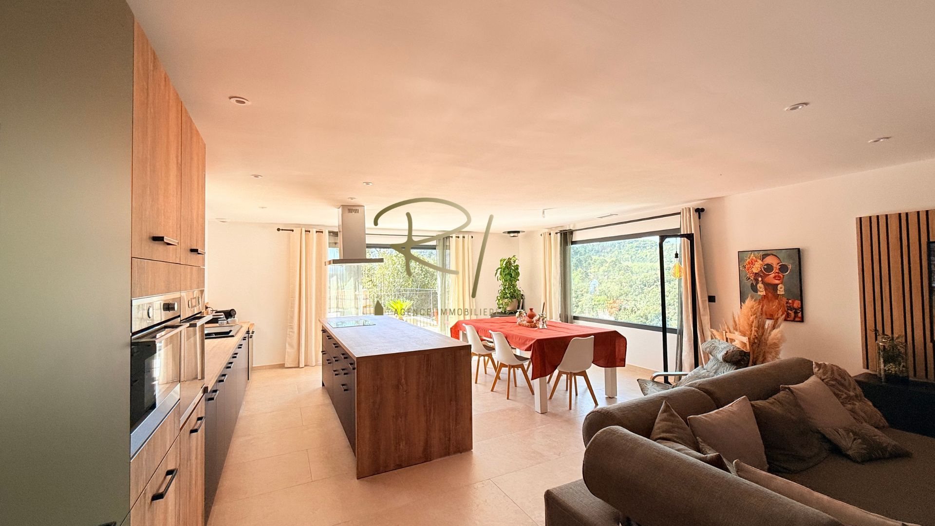 Maison à vendre, 196m², Saint-Jean-du-Pin