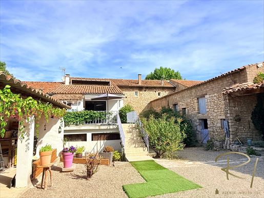 7 pièces 112 m² · à Barjac · 112 m² · 320 000 €