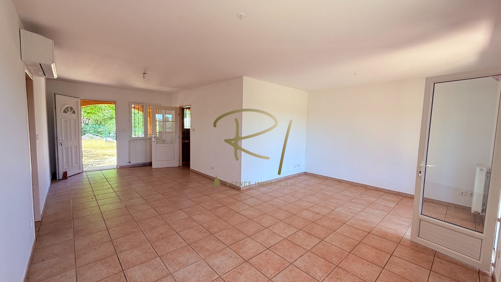 Maison à vendre, 97m², Barjac
