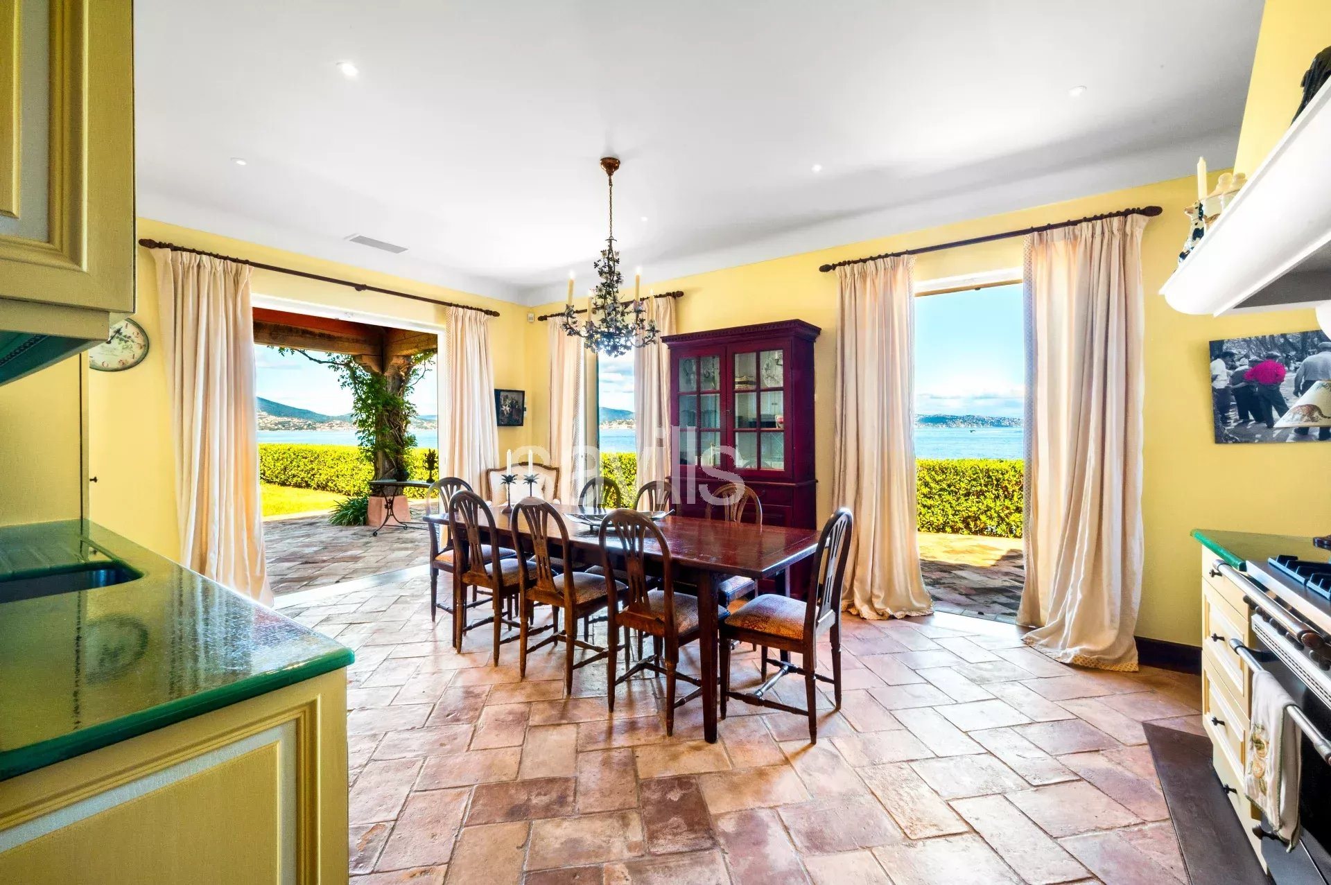 Saint-Tropez - Delightful Waterfront property with breathtaking sea views - Plus