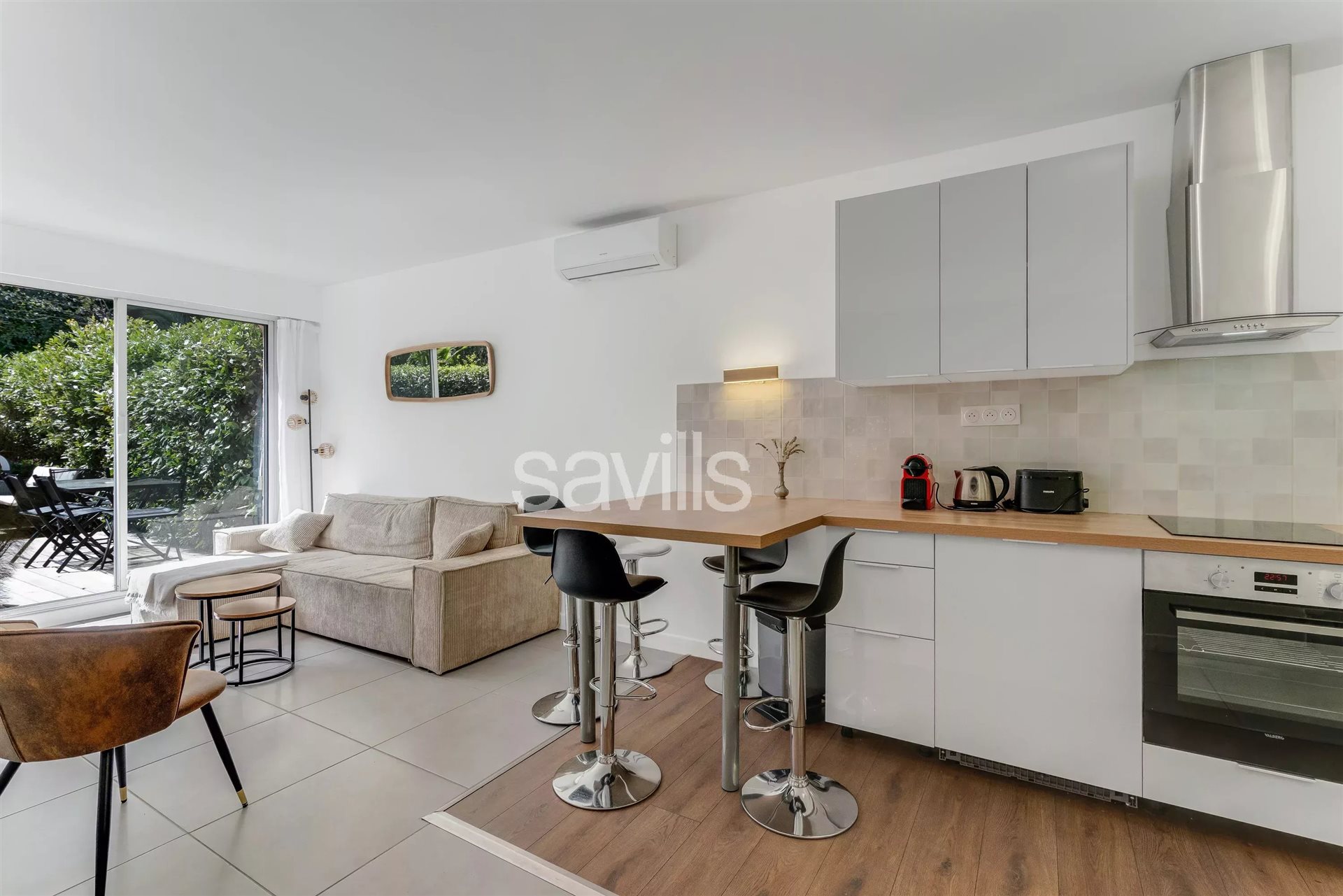 Refurbished two bedroom apartment with south-facing private garden / terrace - Ansicht 6