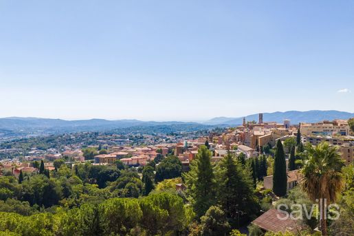 Terrain 2481 m² · à Grasse · 1 050 000 €