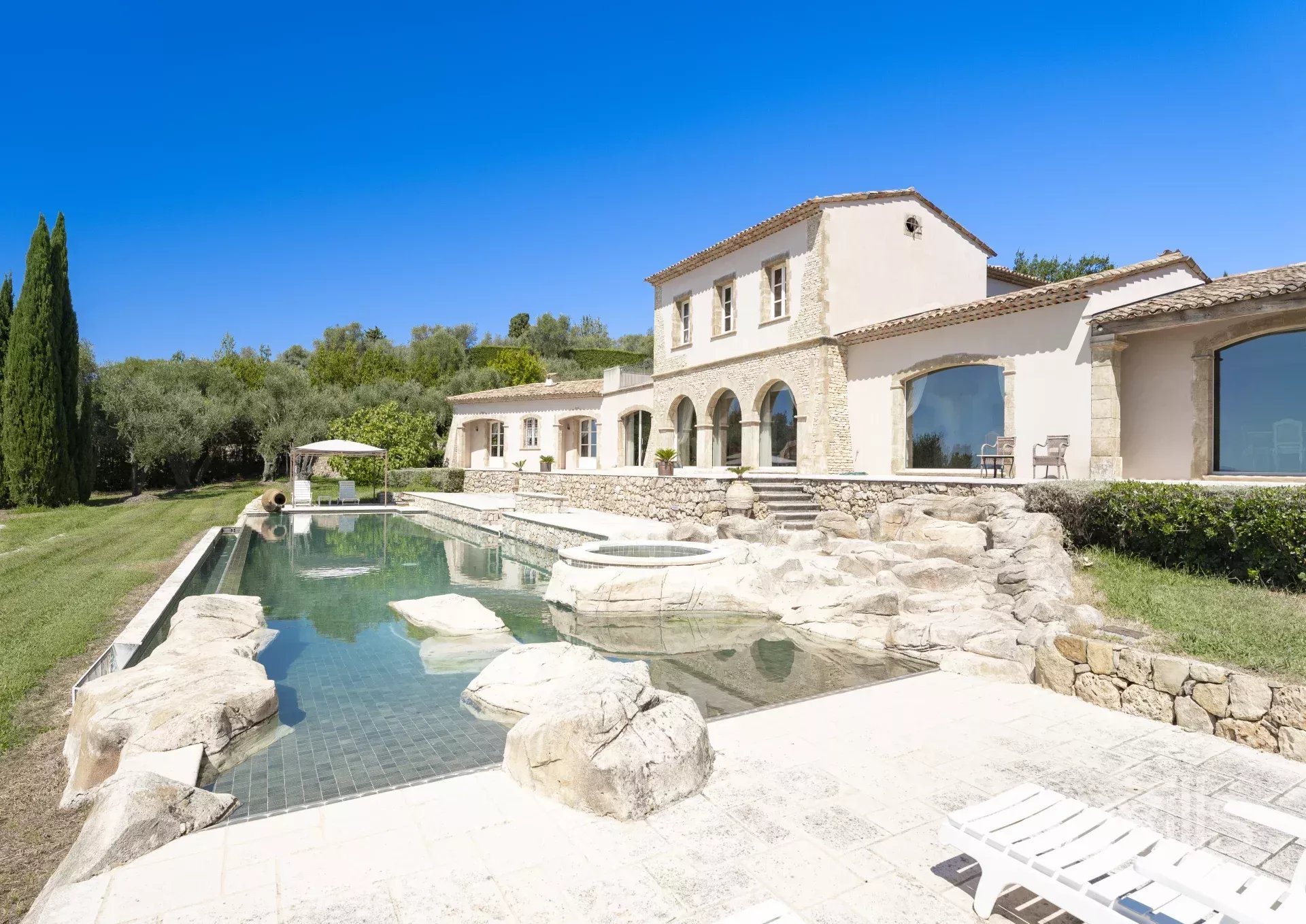 Maison à vendre, 550m², Châteauneuf-Grasse