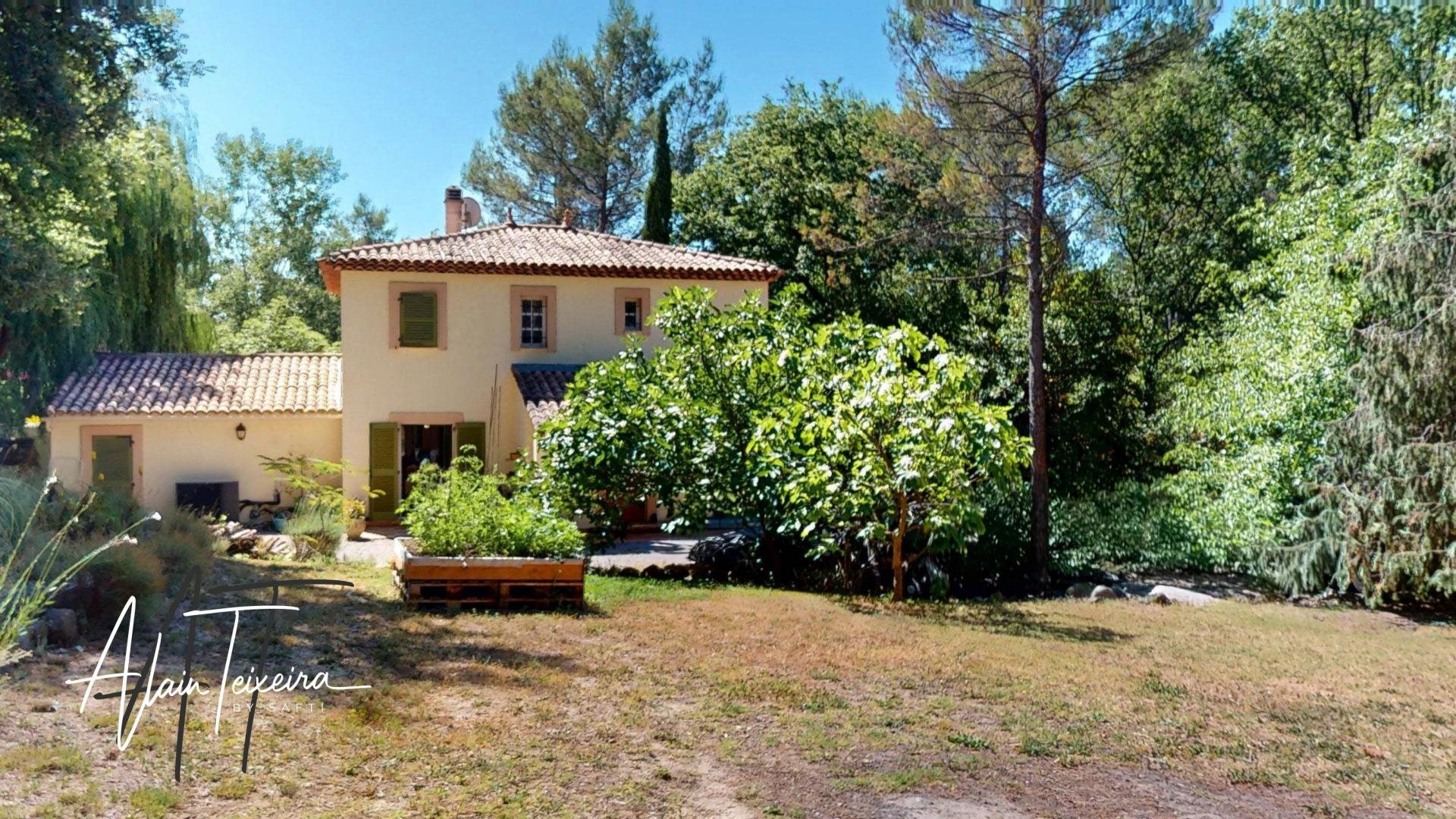 Maison à vendre, 220m², Lorgues