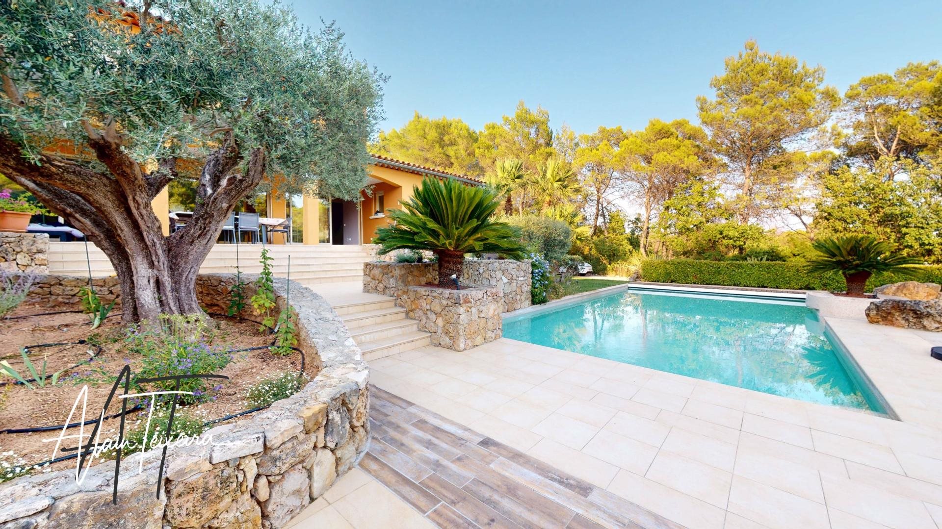 Maison à vendre, 308m², Lorgues