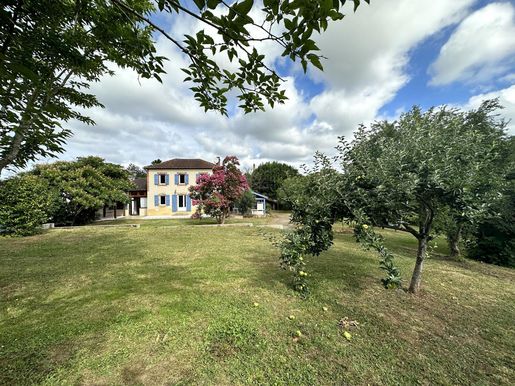 Maison 5 pièces 184 m² · à Nogaro · 184 m² · 260 000 €