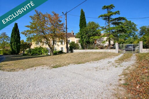 Maison 14 pièces 616 m² · à Saint-Julien-du-Puy · 616 m² · 530 000 €