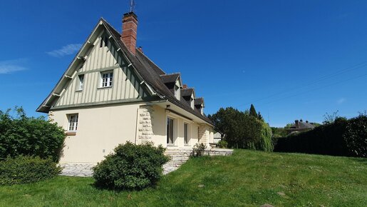 Maison 7 pièces 200 m² · à Pont-l'Évêque · 200 m² · 524 900 €