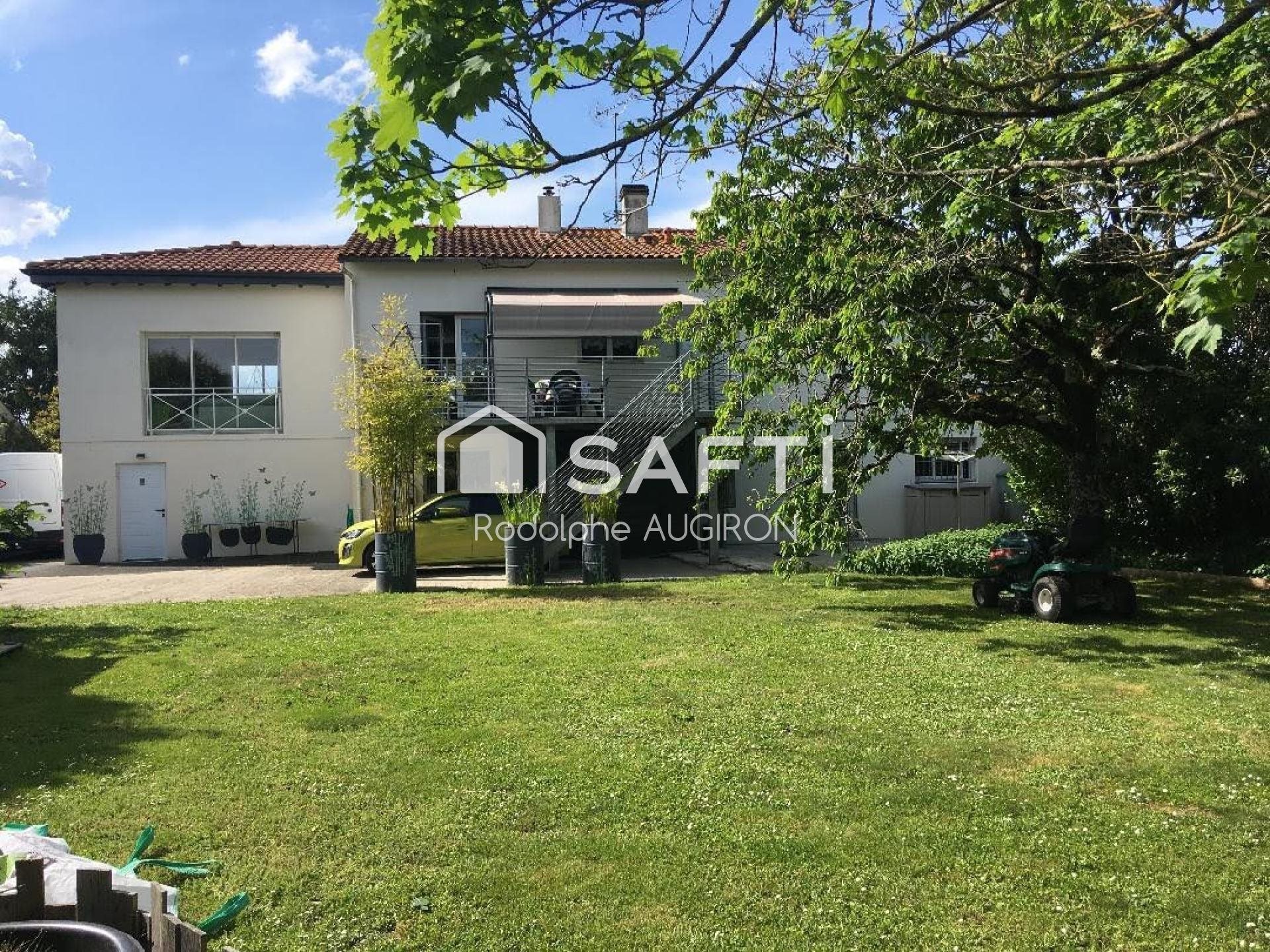 Maison à vendre, 202m², Saint-Pierre-La-Noue