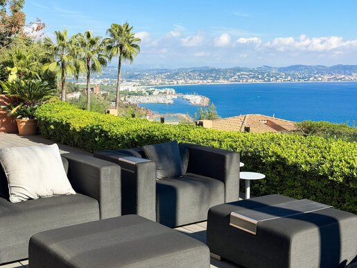 Appartement 5 pièces 180 m² · à Théoule-sur-Mer · 180 m² · 1 995 000 €
