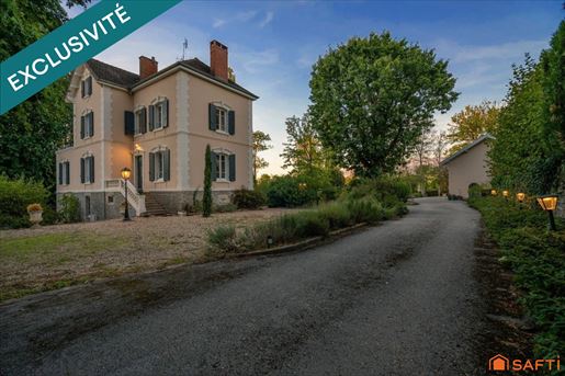10 pièces 259 m² · à Paray-le-Monial · 259 m² · 450 000 €