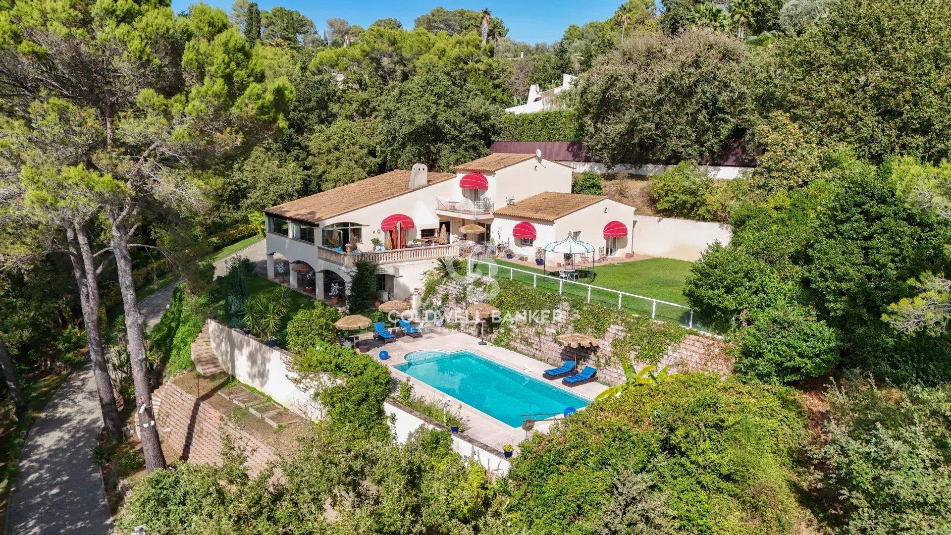 Maison à vendre, 370m², Mougins