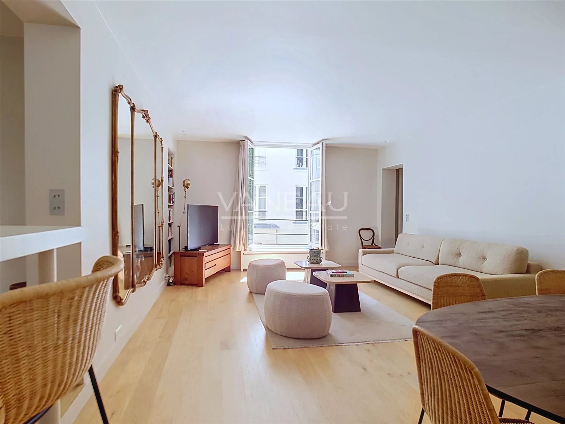 Prestigious renovated apartment - Vue 2