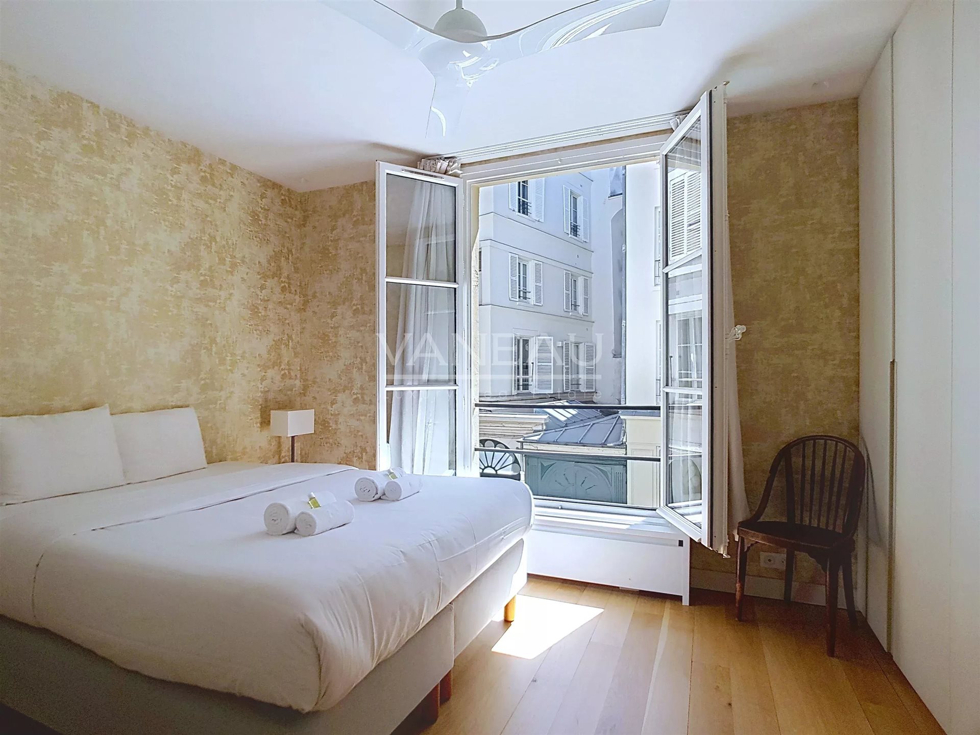 Prestigious renovated apartment - Vue 4