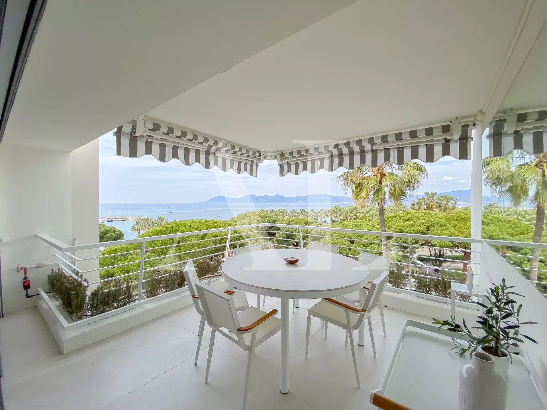La Croisette - Panoramic Sea View