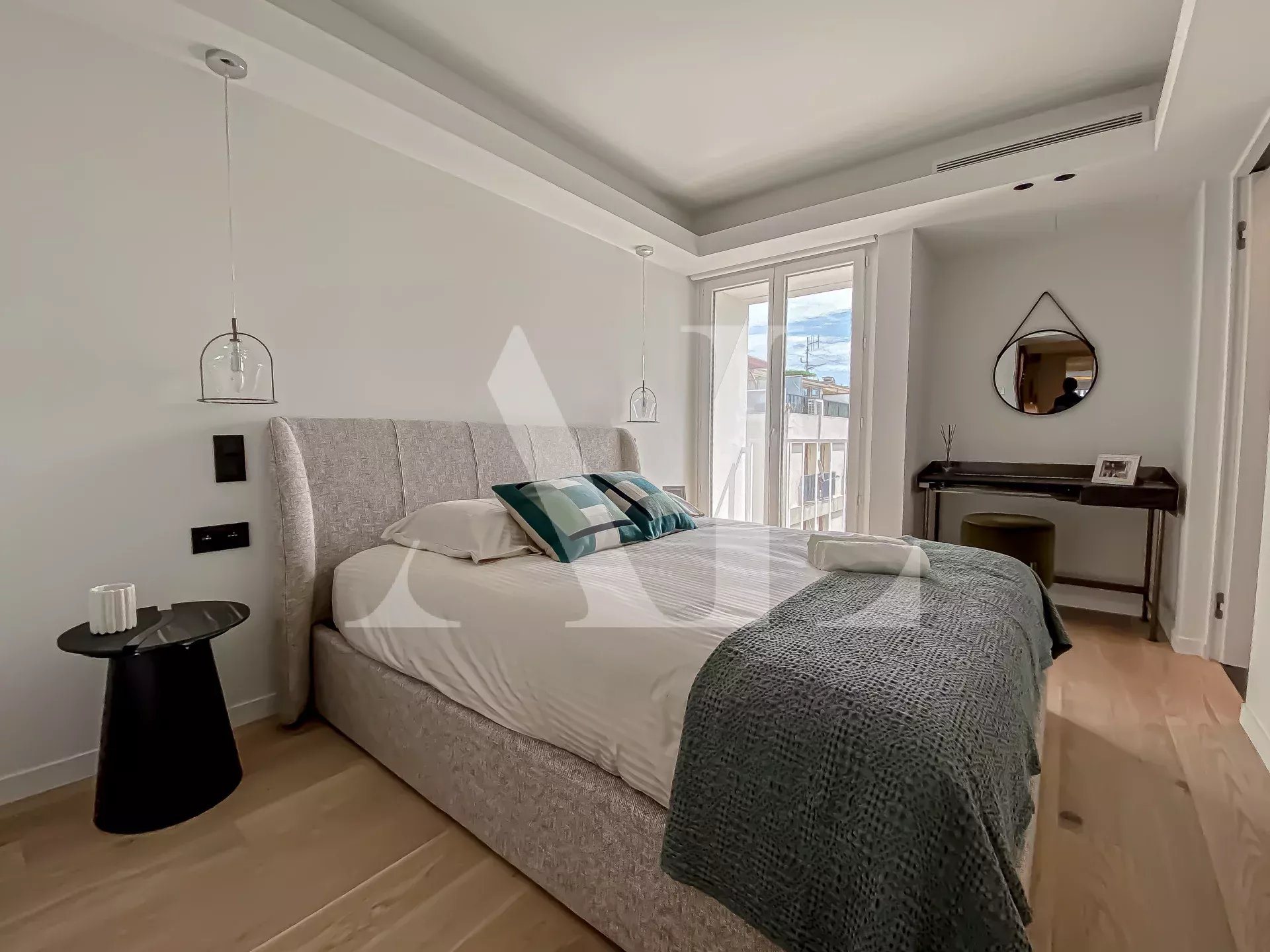 Appartement – Cannes, La Lepre - Plus