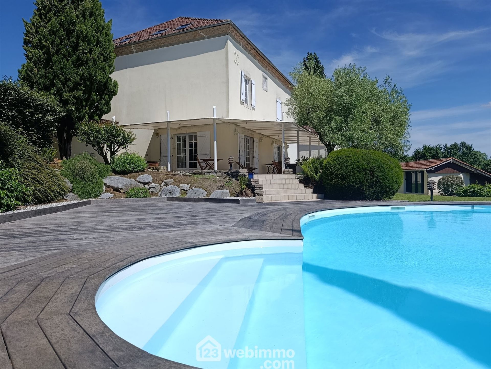Maison 9 pièces 250 m² · à Labastide-Chalosse · 250 m² · 485 000 €
