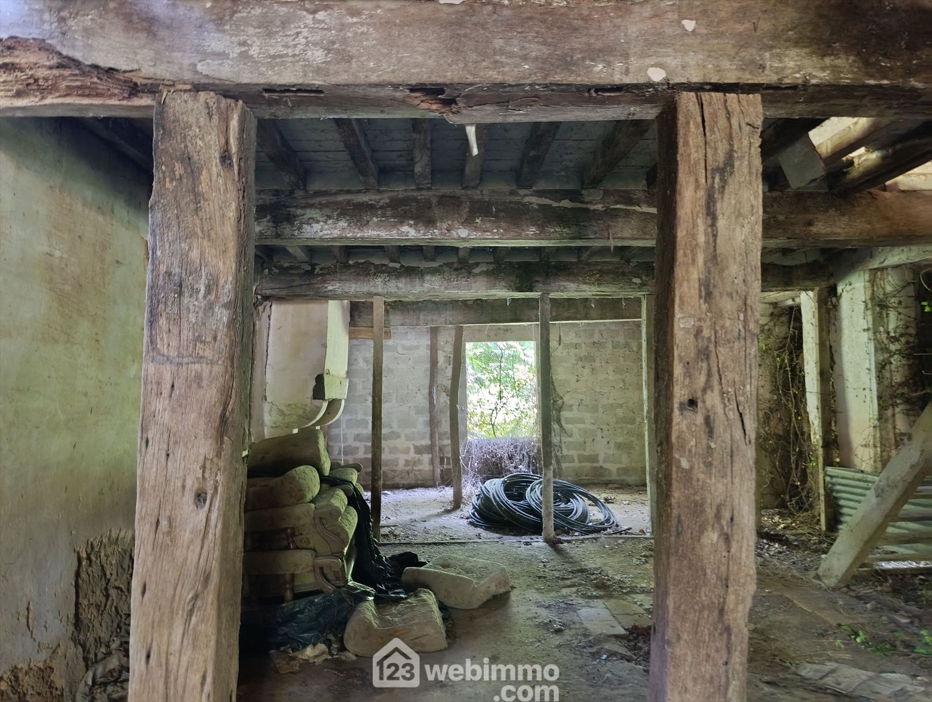 2 pièces 220 m² · à Montaut · 220 m² · 37 000 €
