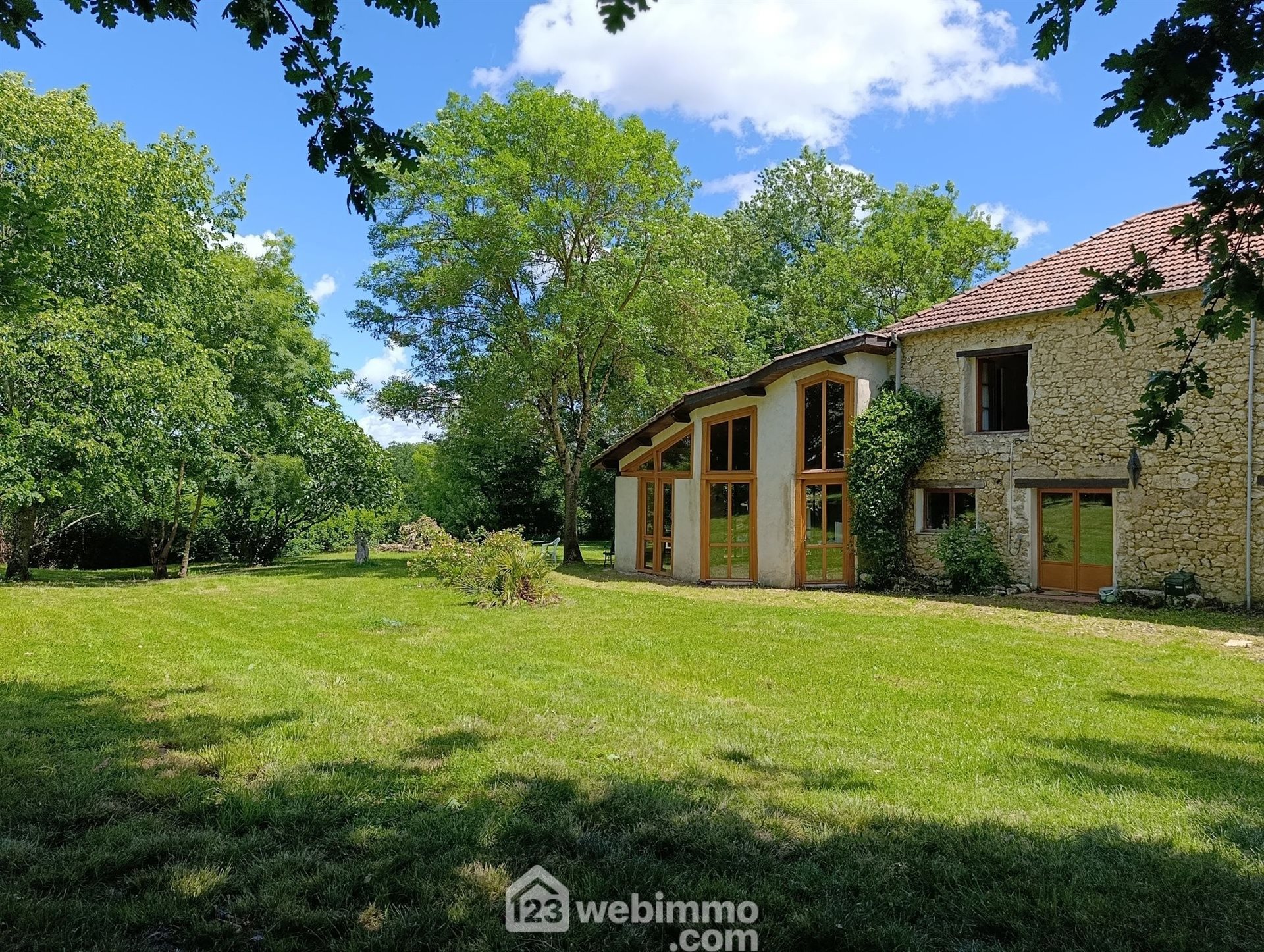 Maison 10 pièces 315 m² · à Vic-Fezensac · 315 m² · 549 200 €