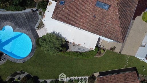Maison 9 pièces 250 m² · à Beyries · 250 m² · 466 600 €