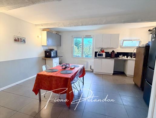 Immeuble 142 m² · à Lauris · 142 m² · 230 000 €
