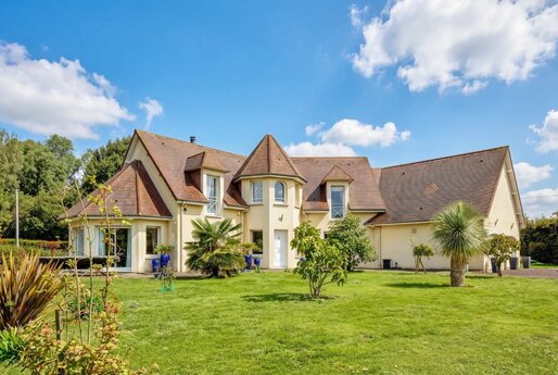 Maison 8 pièces 240 m² · à Mézidon Vallée d'Auge · 240 m² · 578 000 €