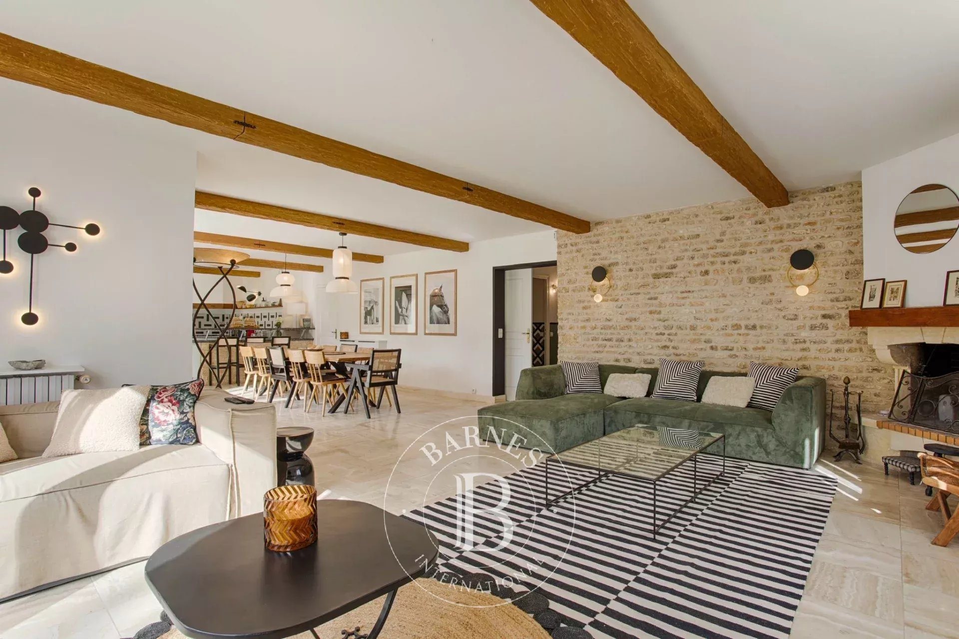 Maison à vendre, 265m², Saint-Etienne-la-Thillaye