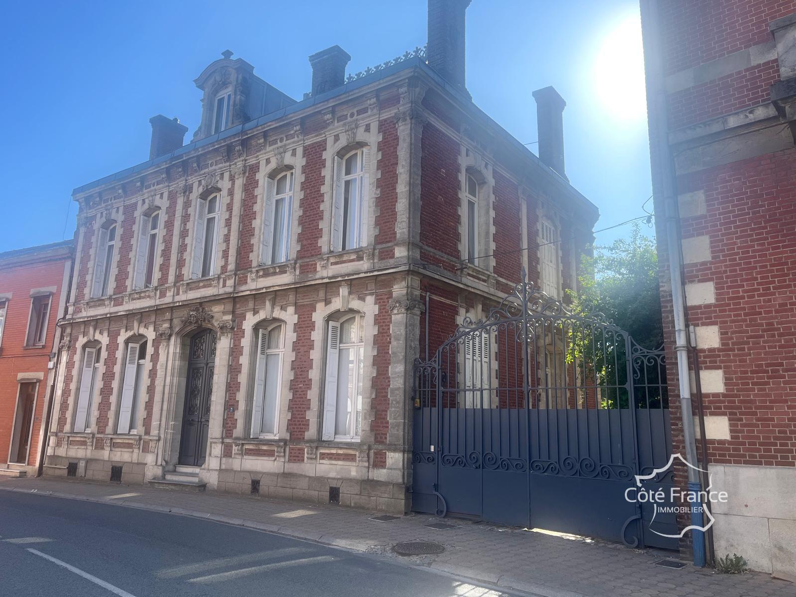 Maison à vendre, 352m², Le Cateau-Cambrésis