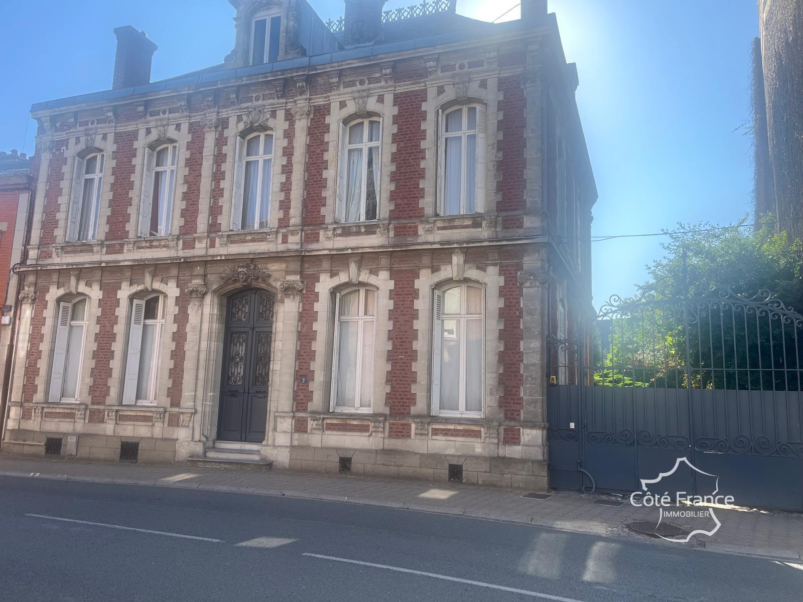 Maison à vendre, 352m², Le Cateau-Cambrésis