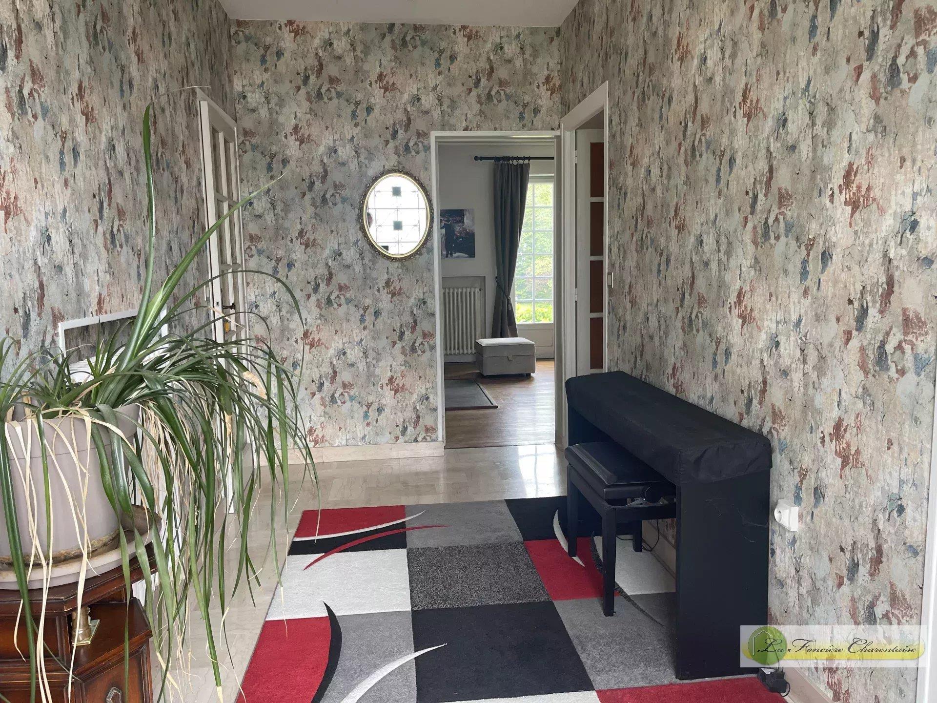 Maison à vendre, 285m², Aigre