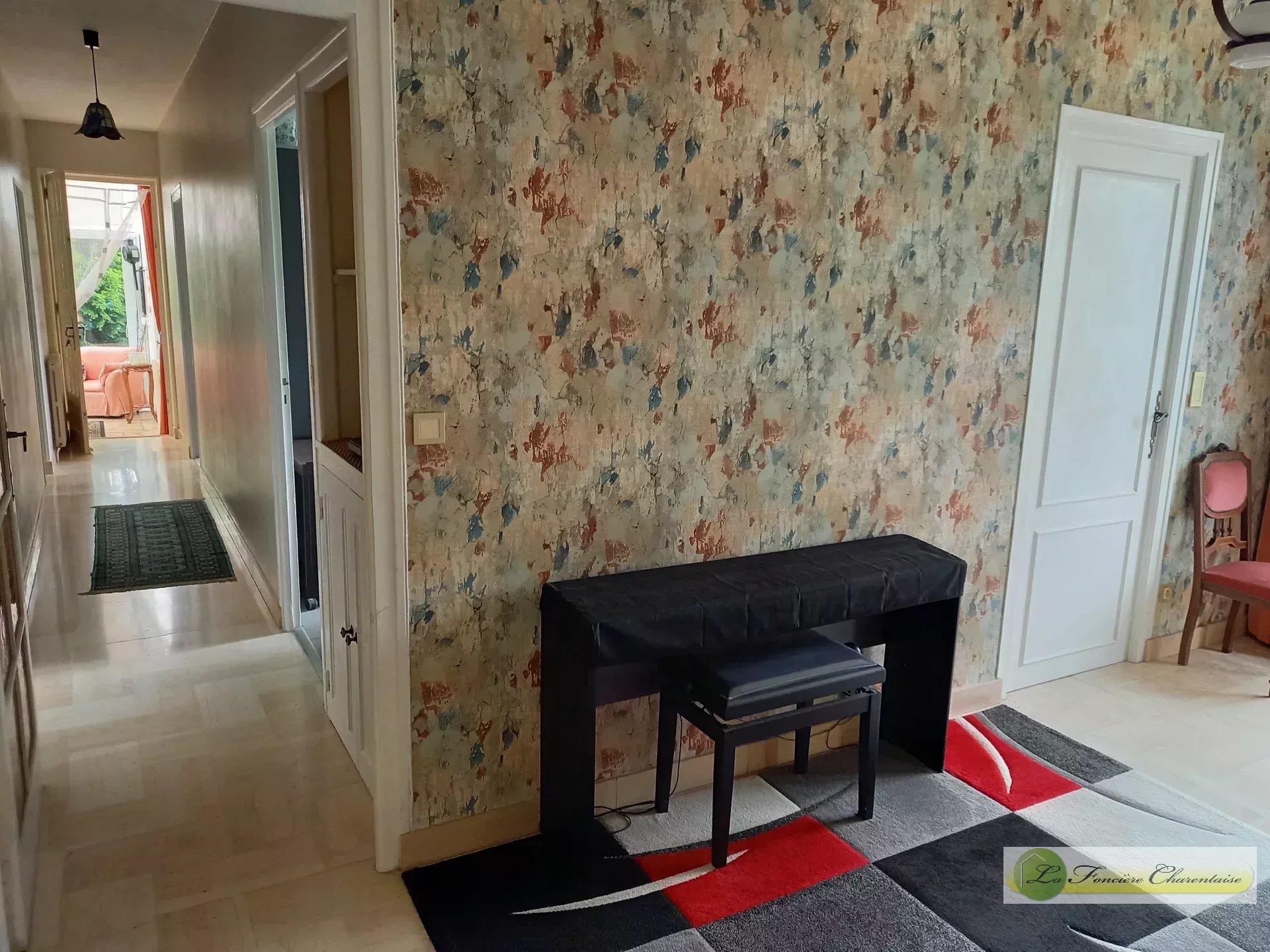 Maison à vendre, 285m², Aigre