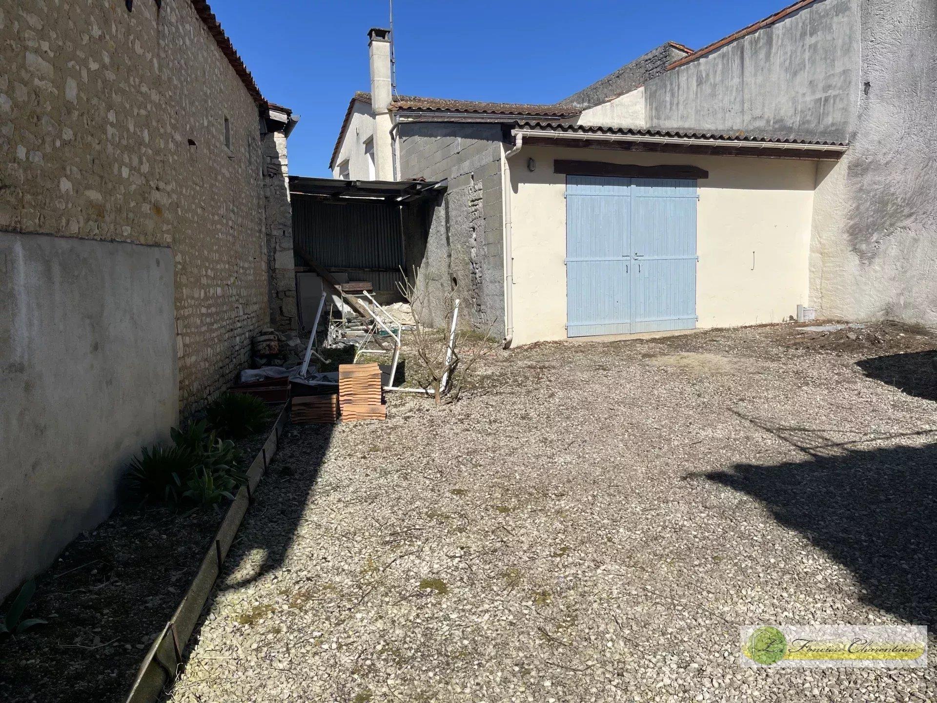 Maison à vendre, 122m², Aigre