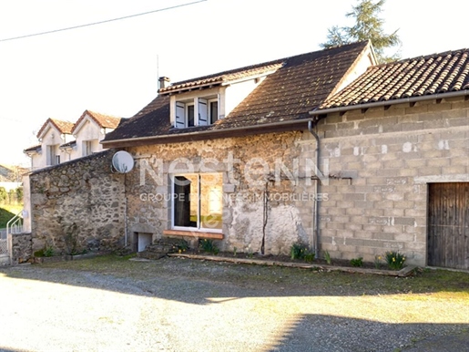 Maison 6 pièces 156 m² · à Piégut-Pluviers · 156 m² · 86 000 €