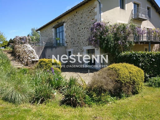 Maison 12 pièces 479 m² · à Piégut-Pluviers · 479 m² · 691 000 €