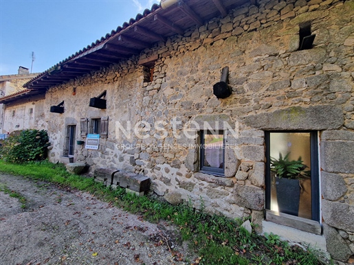 Maison 6 pièces 165 m² · à Piégut-Pluviers · 165 m² · 228 400 €