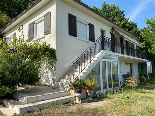 Maison 6 pièces 135 m² · à Mareuil · 135 m² · 180 000 €